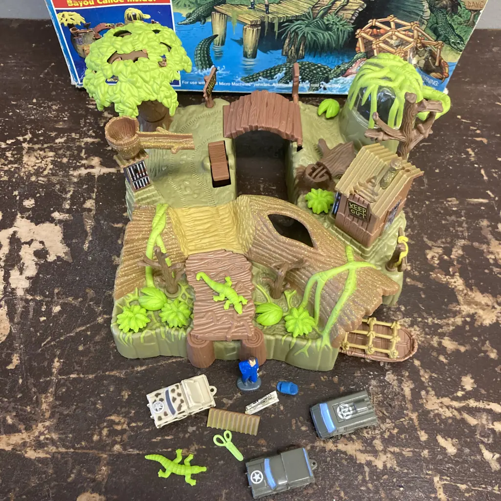 Vintage 1997 Micro Machines Exploration Sea Gator Island Playset Galoob (Sold with -16) Image 1++